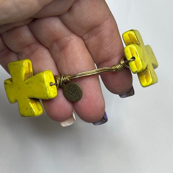 BOURBON & BOWETIES gold tone bracelet bangle canary yellow dyed stone cross - Picture 2 of 8